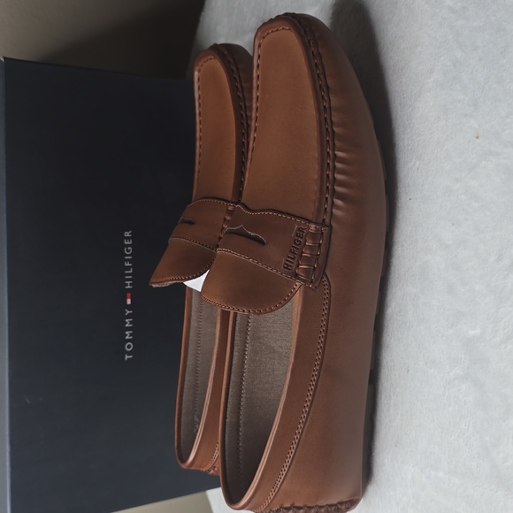 NIB Tommy Hilfiger Amile Color:Cognac Sz 10.5 - Picture 3 of 8